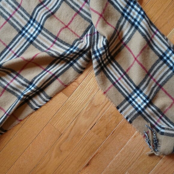 Cozy Shaw || One Size - Picture 4 of 5